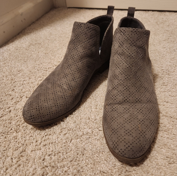 Dr. Scholl's Shoes - Gray Suede Ankle Boots